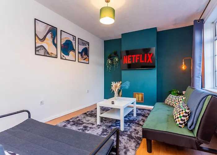New Large 2 Bed Entire Apartment Near Newcastle Upon Tyne With Free Parking