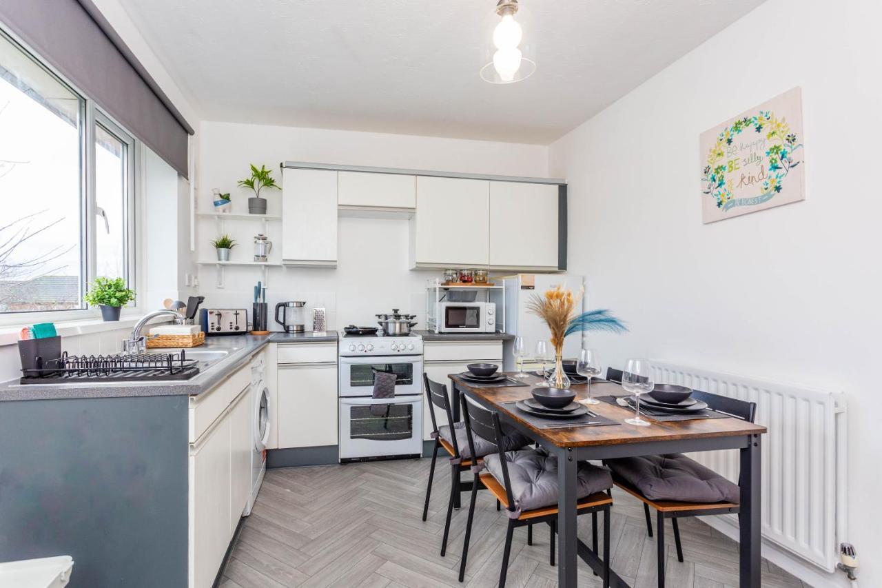 New Large 2 Bed Entire Near With Free Parking Апартаменты Ньюкасл-апон-Тайн